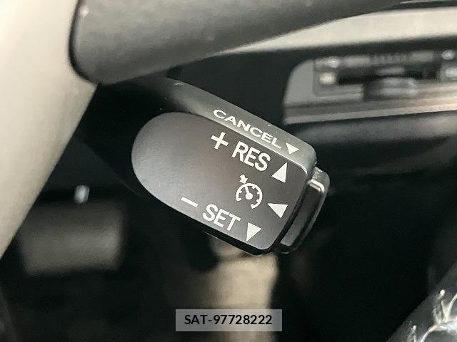 Toyota NOAH 2018-09 8628094-8