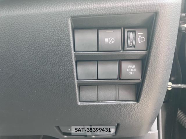 Toyota NOAH 2023-01 8628091-14