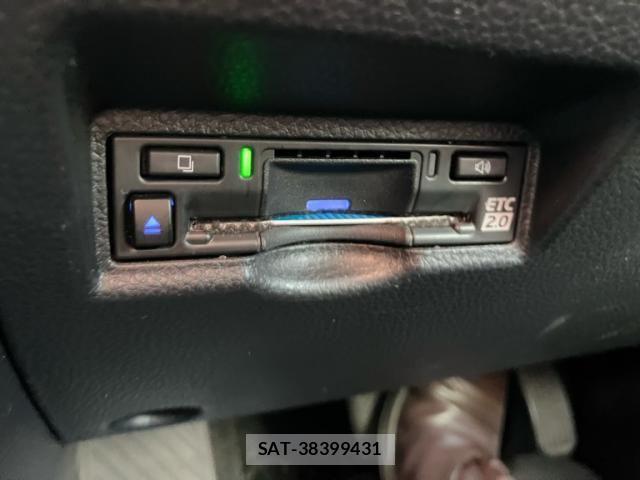 Toyota NOAH 2023-01 8628091-24