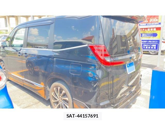 Toyota NOAH 2023-07 8628088-3
