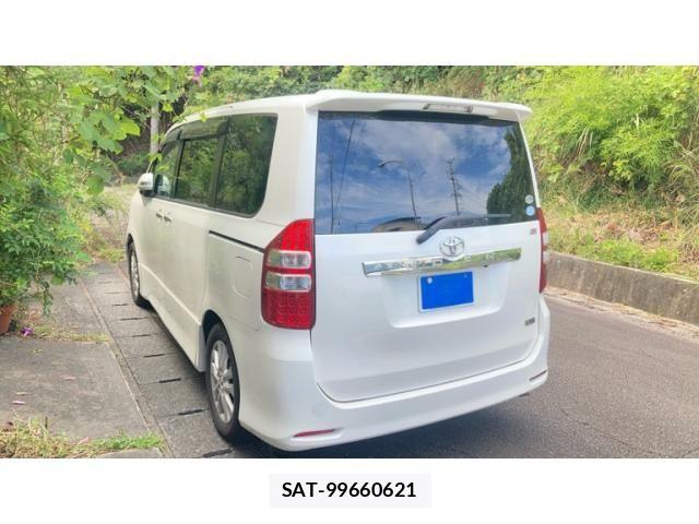Toyota NOAH 2012-03 8628101-3