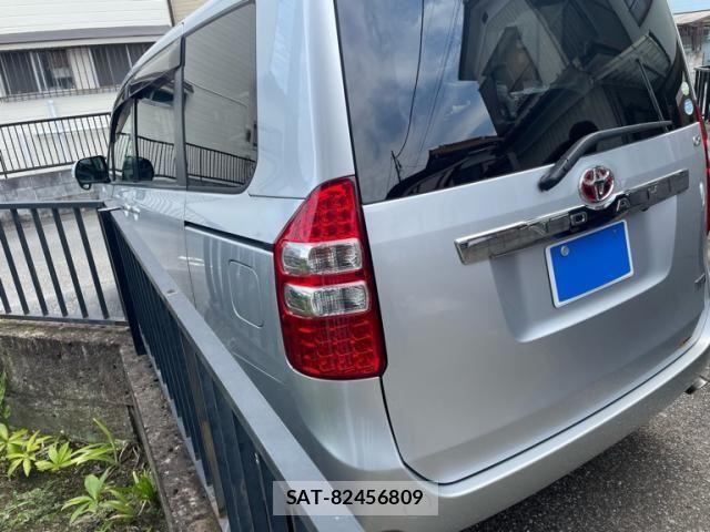 Toyota NOAH 2011-11 8628102-4