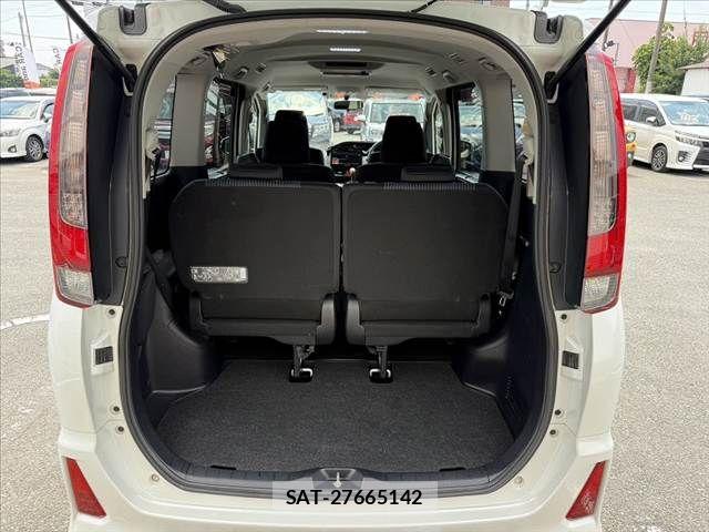 Toyota NOAH 2014-06 8628099-21