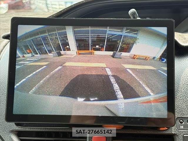 Toyota NOAH 2014-06 8628099-3