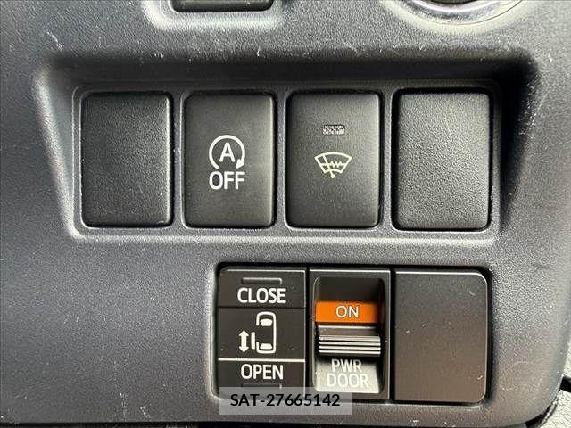 Toyota NOAH 2014-06 8628099-5