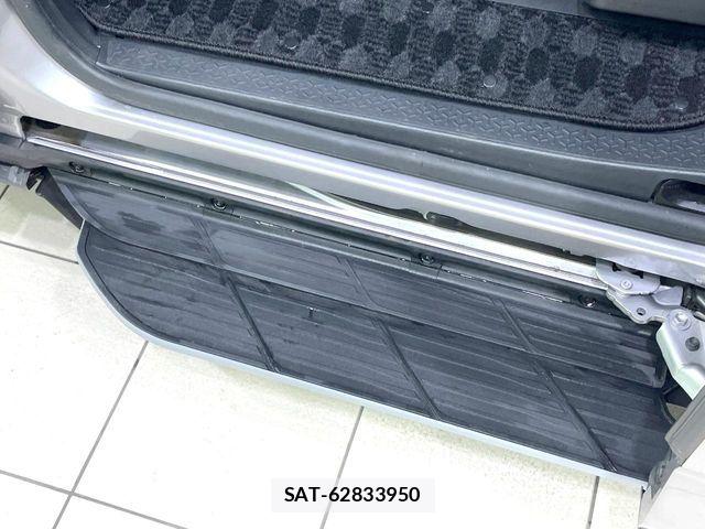 Toyota NOAH 2023-11 8628092-6