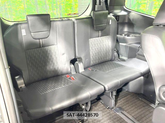 Toyota NOAH 2024-05 8628083-10