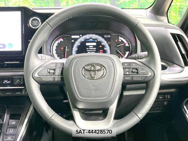 Toyota NOAH 2024-05 8628083-12