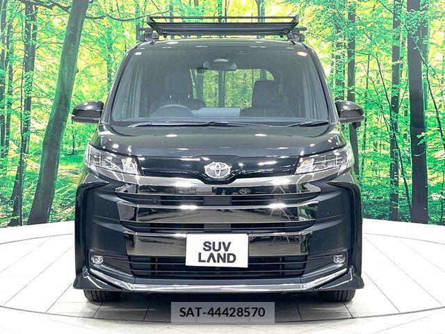 Toyota NOAH 2024-05 8628083-15