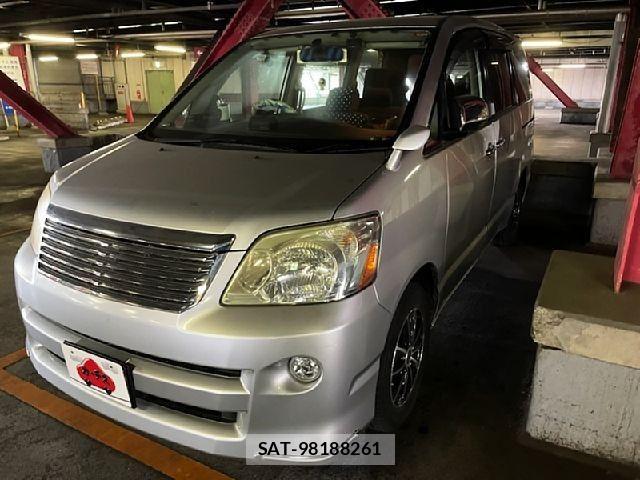 Toyota NOAH 2006-03 8660703-0
