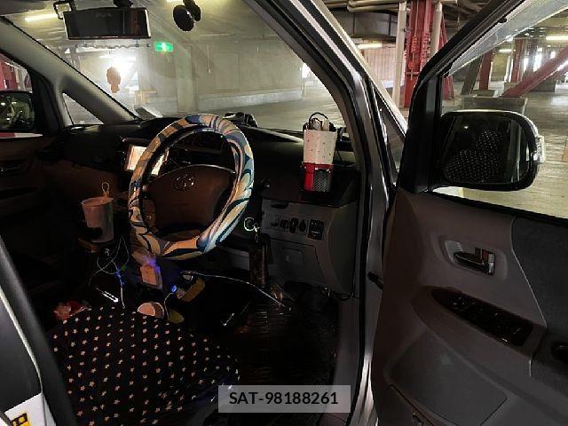 Toyota NOAH 2006-03 8660703-1