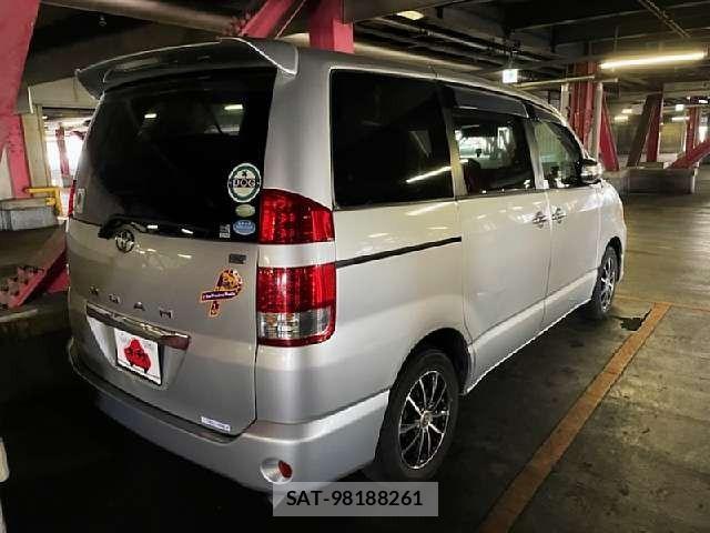 Toyota NOAH 2006-03 8660703-2