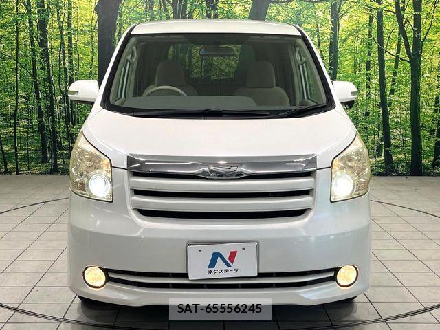Toyota NOAH 2009-08 8660706-14