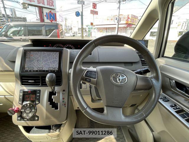 Toyota NOAH 2012-03 8666651-16