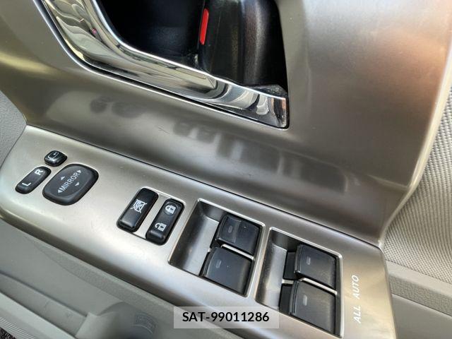 Toyota NOAH 2012-03 8666651-22