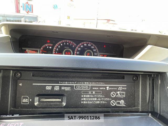 Toyota NOAH 2012-03 8666651-27