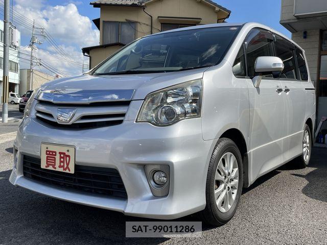 Toyota NOAH 2012-03 8666651-4