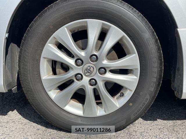 Toyota NOAH 2012-03 8666651-8