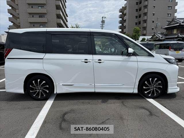 Toyota NOAH 2023-09 8660688-10