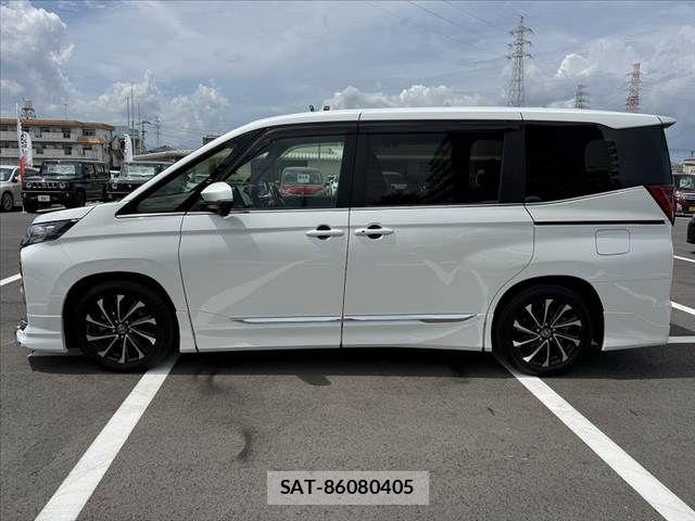 Toyota NOAH 2023-09 8660688-11