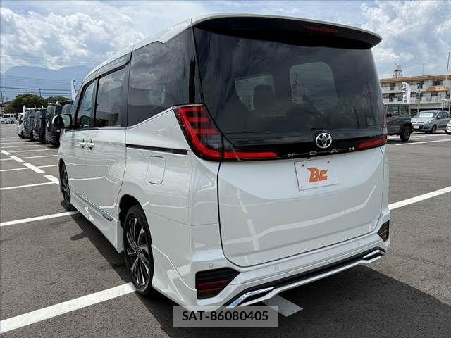 Toyota NOAH 2023-09 8660688-12