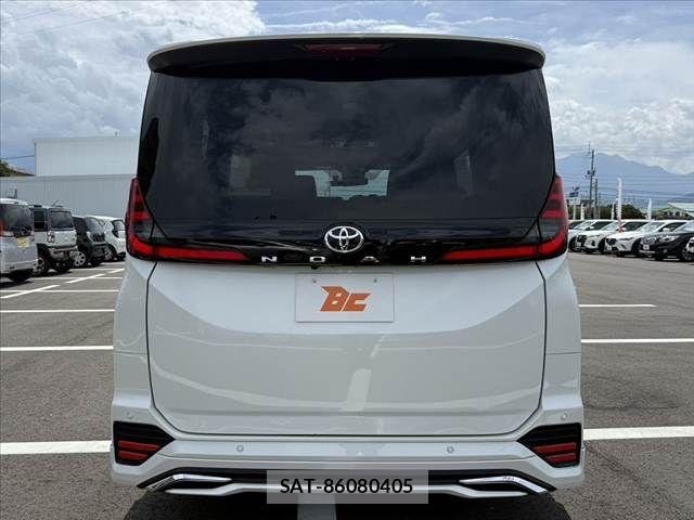 Toyota NOAH 2023-09 8660688-13