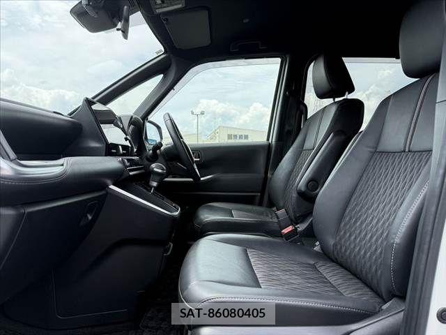 Toyota NOAH 2023-09 8660688-16