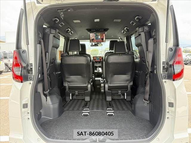 Toyota NOAH 2023-09 8660688-21