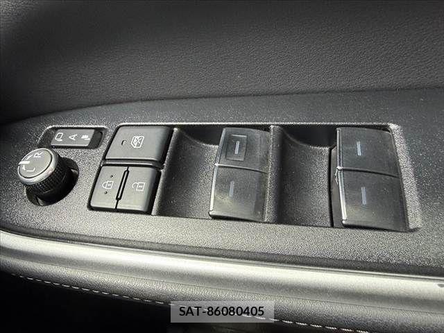 Toyota NOAH 2023-09 8660688-28