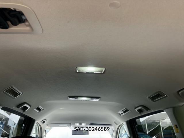 Toyota NOAH 2013-07 8660699-11