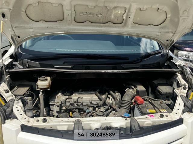 Toyota NOAH 2013-07 8660699-5