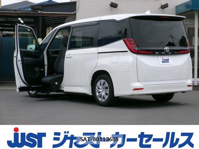 Toyota NOAH 2023-05 8660690-0