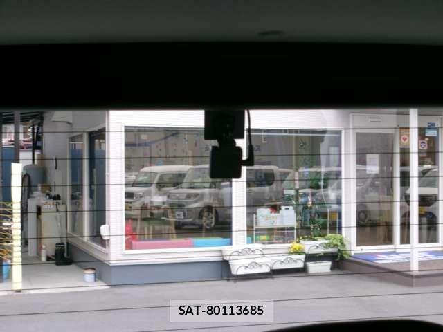 Toyota NOAH 2023-05 8660690-24