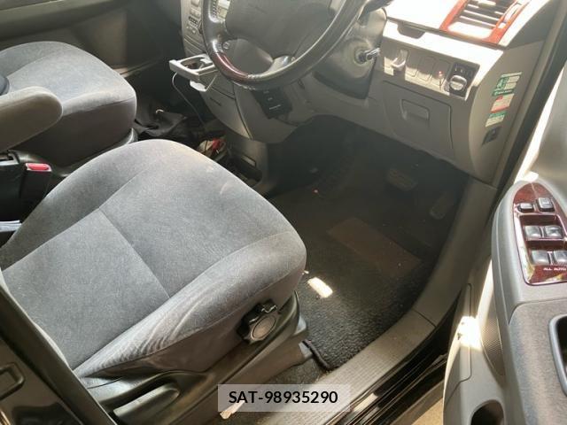 Toyota NOAH 2005-10 8660710-11