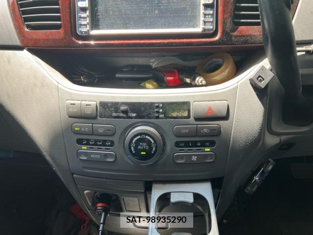 Toyota NOAH 2005-10 8660710-21
