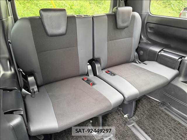 Toyota NOAH 2019-09 8660696-11