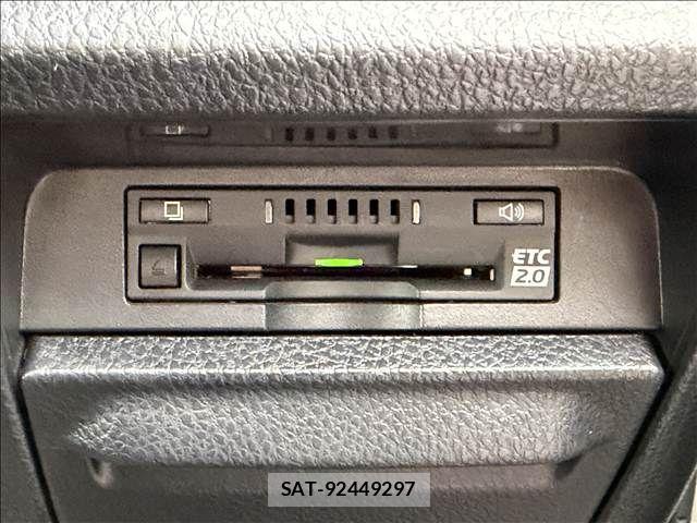 Toyota NOAH 2019-09 8660696-14
