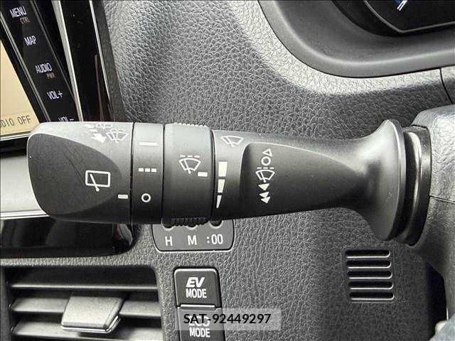 Toyota NOAH 2019-09 8660696-29