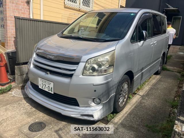 Toyota NOAH 2008-01 8660705-1
