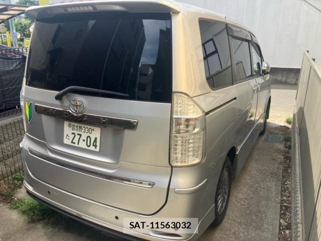 Toyota NOAH 2008-01 8660705-3