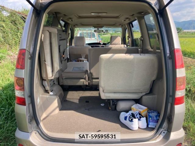 Toyota NOAH 2002-10 8660711-17