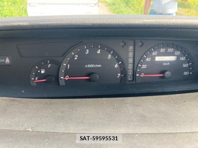 Toyota NOAH 2002-10 8660711-5