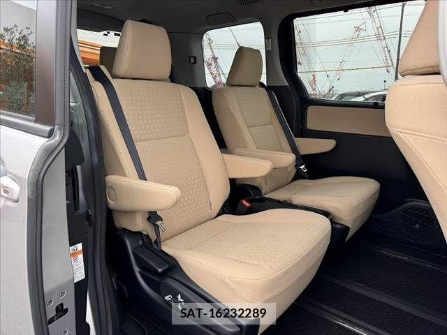 Toyota NOAH 2016-09 8666645-19
