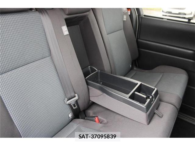 Toyota NOAH 2025-02 8660694-13
