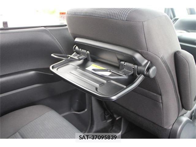 Toyota NOAH 2025-02 8660694-15