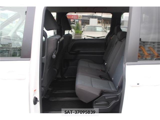 Toyota NOAH 2025-02 8660694-19