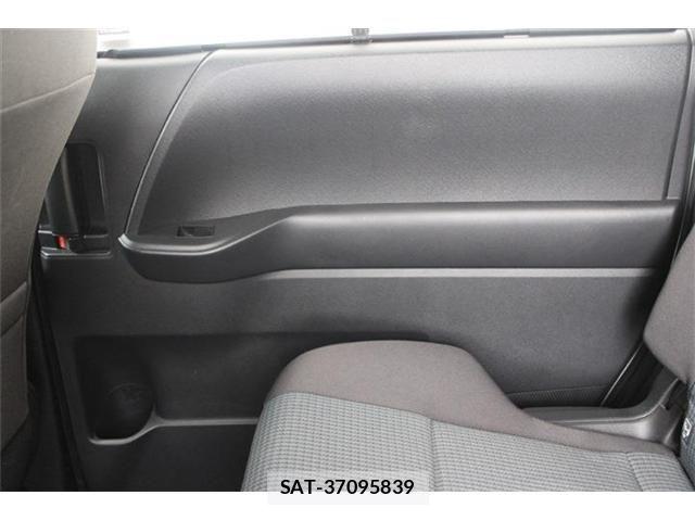Toyota NOAH 2025-02 8660694-26