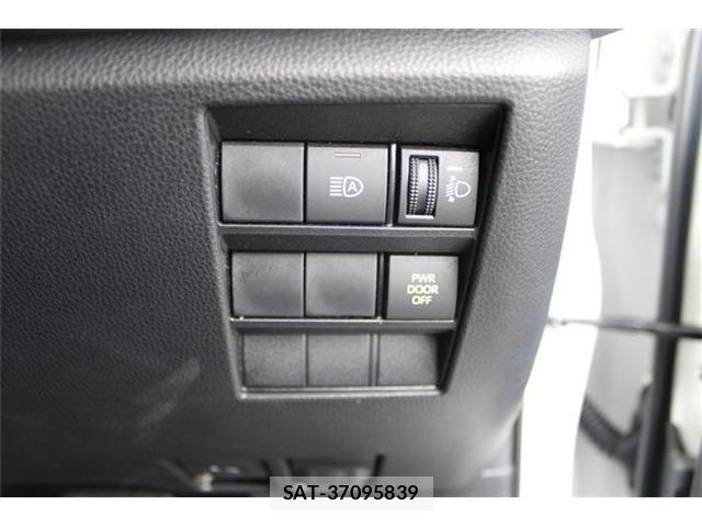Toyota NOAH 2025-02 8660694-4