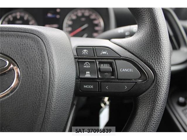 Toyota NOAH 2025-02 8660694-6