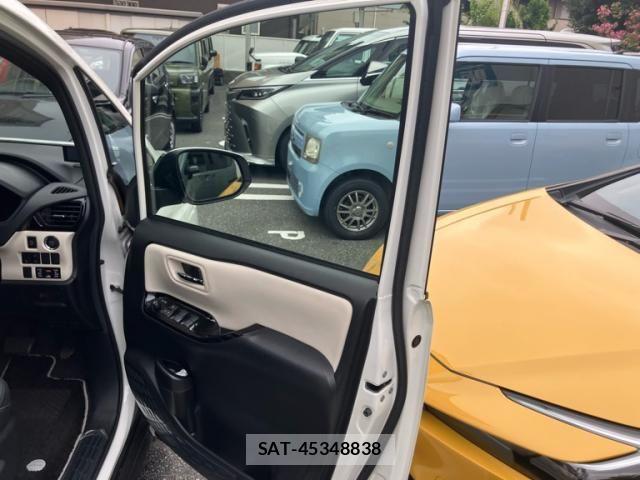 Toyota NOAH 2021-01 8660689-15